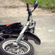Мотоциклетист без книжка се заби в трактор край Кнежа