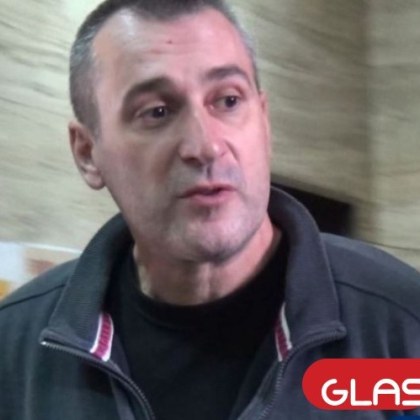 Бившият полицай Венцеслав Караджов се е барикадирал в жилище в