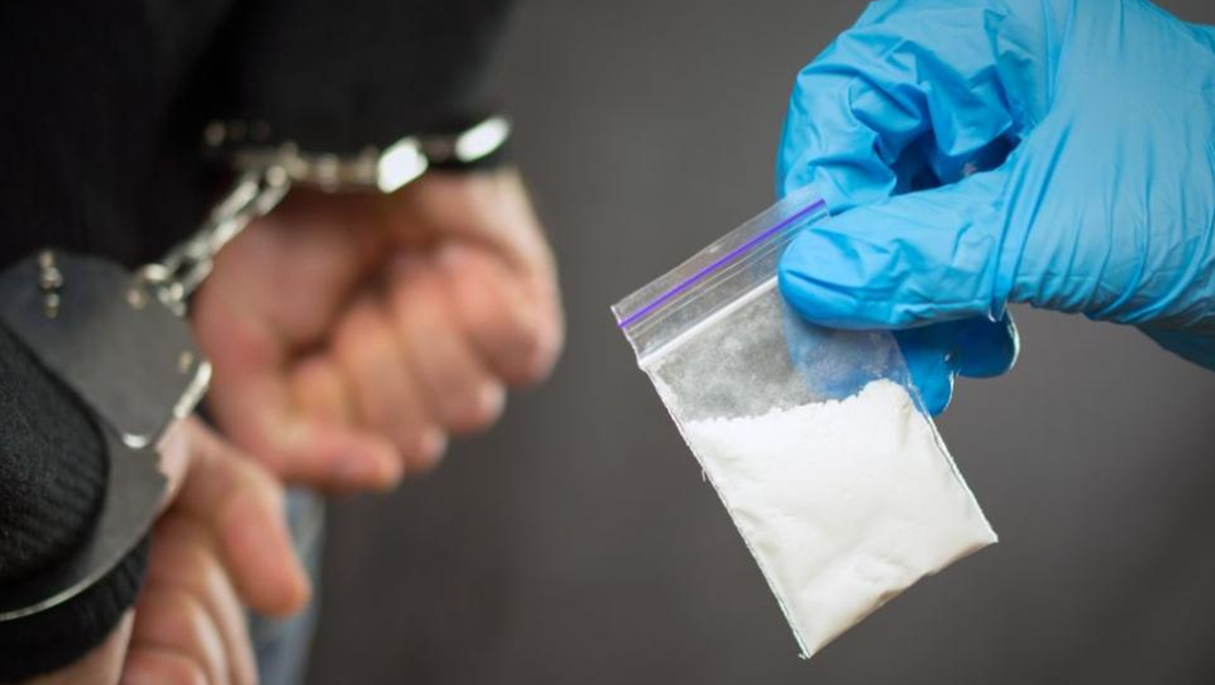 Петима притежаващи дрога са задържани от полицаите в Пазарджишка област през