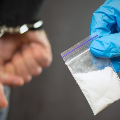 Петима притежаващи дрога са задържани от полицаите в Пазарджишка област през