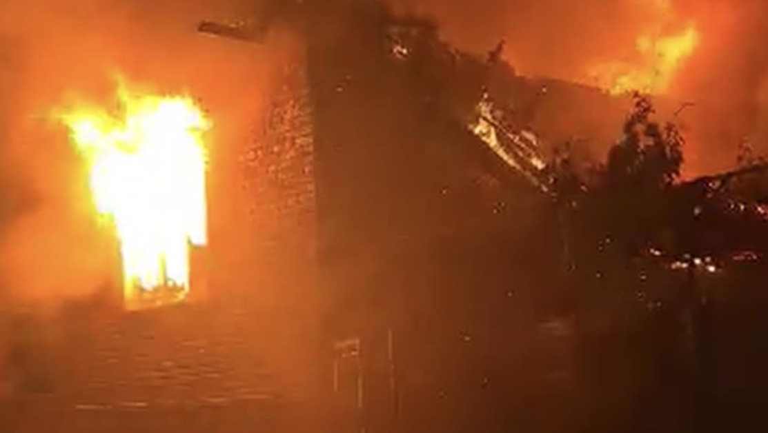 Пожар изпепели къща в град Кричим. Това съобщи кметът на града
