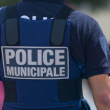 Френската полиция застреля въоръжен мъж, опитал да подпали синагога СНИМКИ