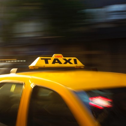 Недоволството на бранша на шофьорите на таксита в София започна