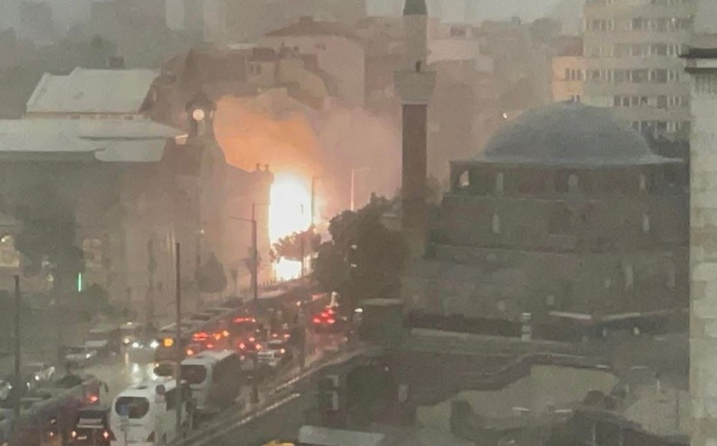 Избухна пожар в столицата ВИДЕО+СНИМКИ