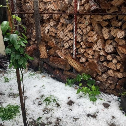 Продължават бурните атмосферни явления в части от България След като буря
