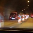 Кола кара в насрещното в тунел на магистрала „Хемус
