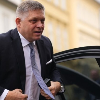 Словашкият министър председател Роберт Фицо е в стабилно но сериозно състояние