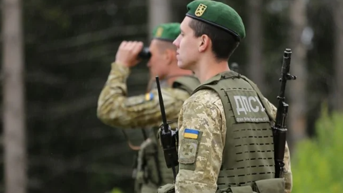 Бягащи от мобилизация украинци нападнаха граничар