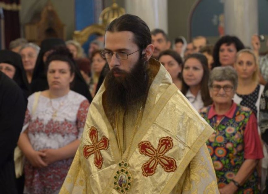 Епископ Арсений е новият сливенски митрополит. Арсений събра седем гласа