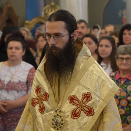 Епископ Арсений е новият сливенски митрополит Арсений събра седем гласа