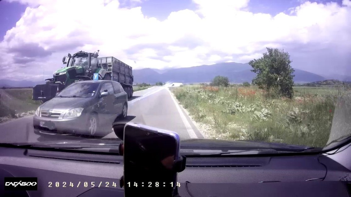 Автоинструктор показа опасно шофиране на път до Пловдив. Водач е