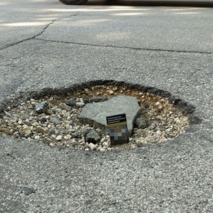 Все по често столичани поръчват ремонтиране на улични дупки със