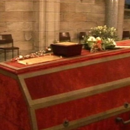 Тленните останки на цар Фердинанд ще бъдат пренесени днес в