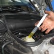 За какво още може да се използва спирачна течност в автомобила?