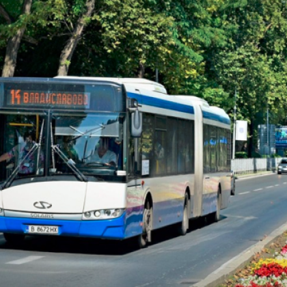 Варна въвежда безплатен транспорт всички ученици студенти пенсионери и хора