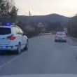 Шофьор наруши пред очите на полицаи, последваха го ВИДЕО