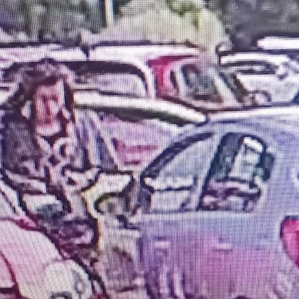 Жена открадна чанта от автомобил в София, в нея имало животоспасяващи лекарства СНИМКИ