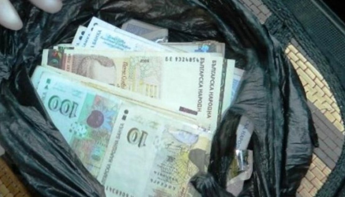 Жена даде над 6500 лв. на измамници