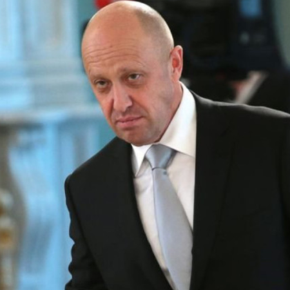 Откриха статуя на Пригожин на гроба му в Санкт Петербург