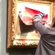 Екоактивист залепи кървавочервен плакат върху картина на Моне ВИДЕО
