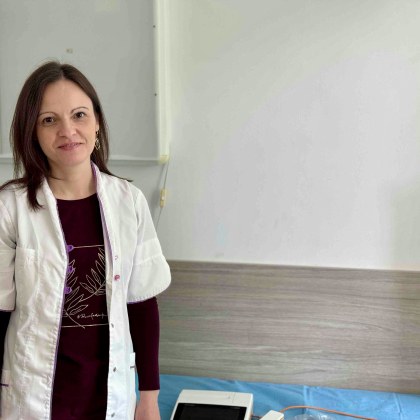  Д р Десислава Белчева е специалист по Клинична алергология Завършва медицина