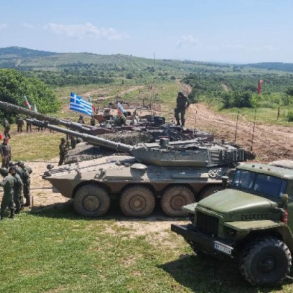 Какъв е този странен тътен който се чува като далечни