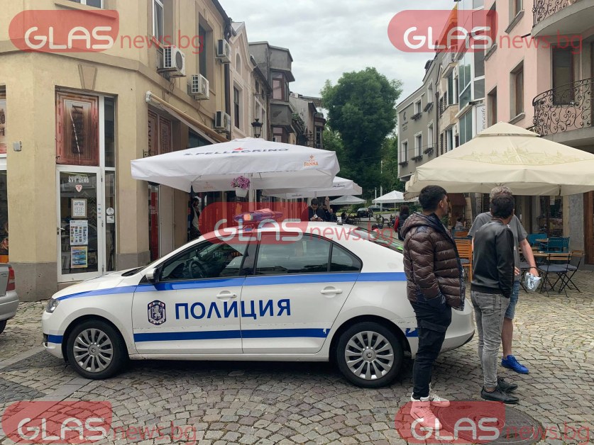 Пребиха 16-годишна в двора на школо, заснеха агресията