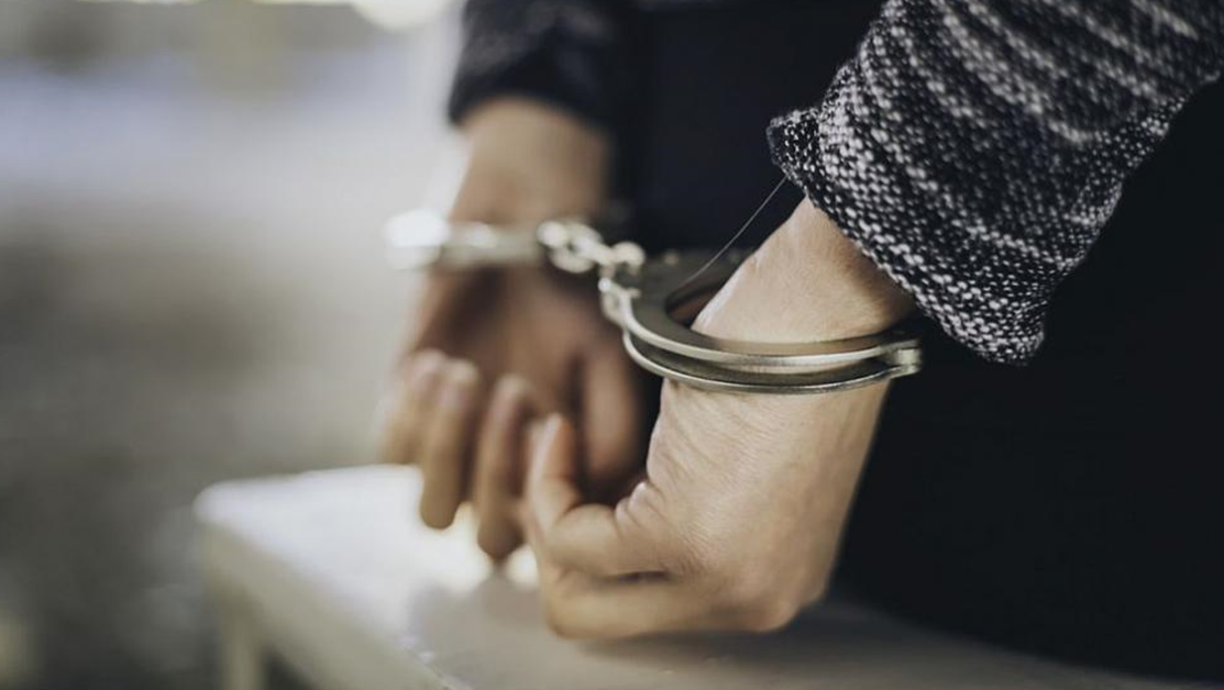 Задържаха жена от Сопот за вандалска проява