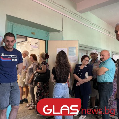Опашки се образуваха пред избирателните секции в Пловдив На места