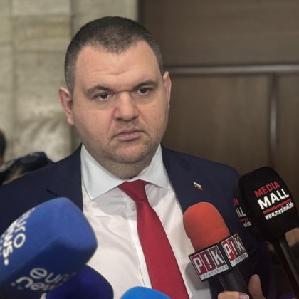 Хората заслужават ново начало Това каза съпредседателят на ДПС Делян