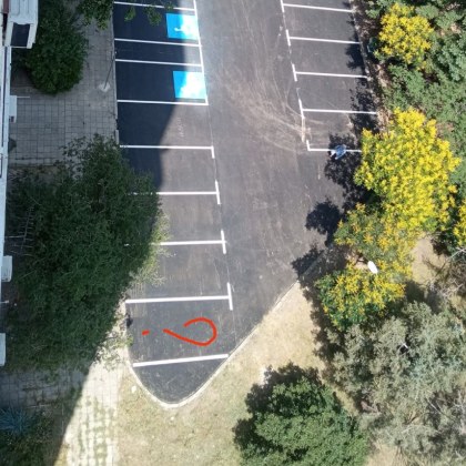 Жител на Варна изрази недоволство за новоизграден паркинг Зоната се