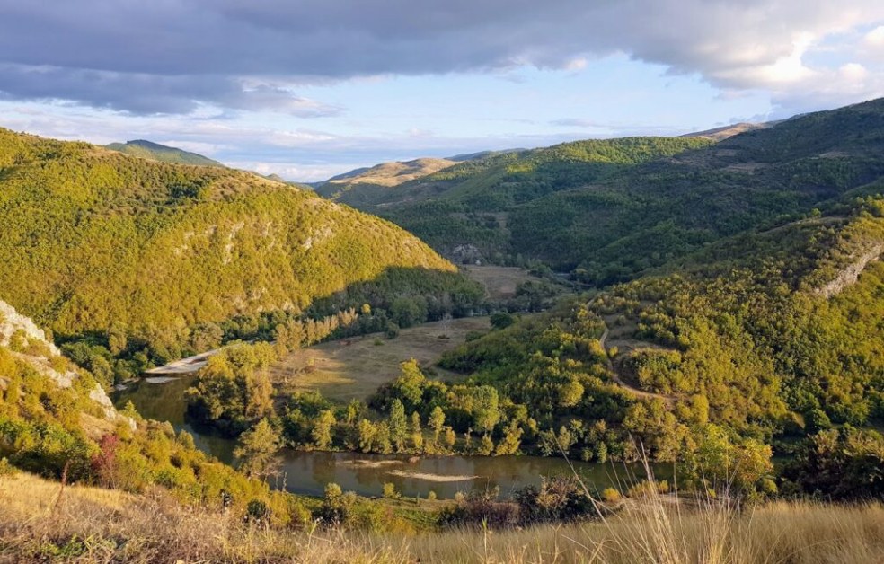 Украинки се загубиха в гората над Смолян, откриха ги премръзнали