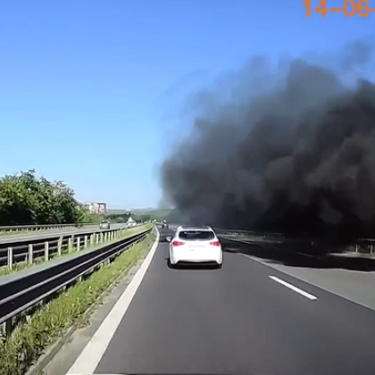 Лек автомобил се е запалил на магистрала Тракия Инцидентът е