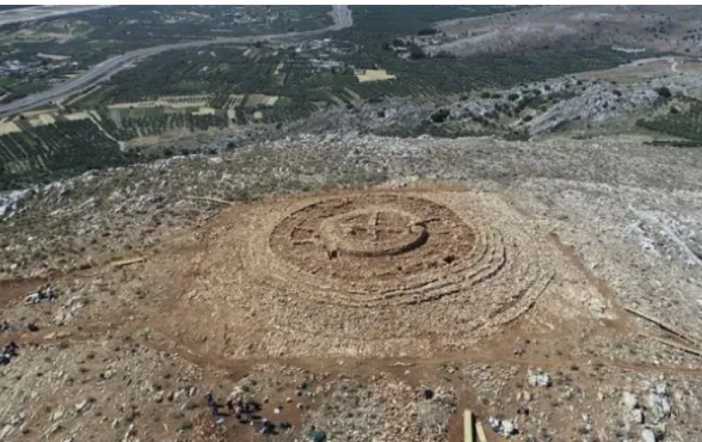Откриха мистичен кръг на хълм на Крит  СНИМКИ