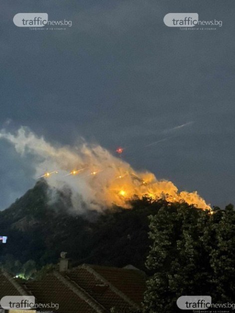 Пръскат за комари на Младежкия хълм в Пловдив! Изглежда като пожар*