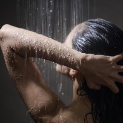 Чудили ли сте се защо жените предпочитат да се къпят