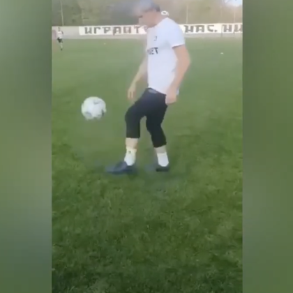 55 годишен пациент започна да тренира футбол след успешна смяна