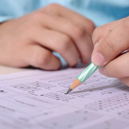 Министерството на образованието и науката публикува теста и верните отговори