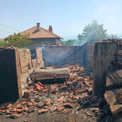 Нов пожар е станал днес следобед в Пазарджишко Две необитаеми