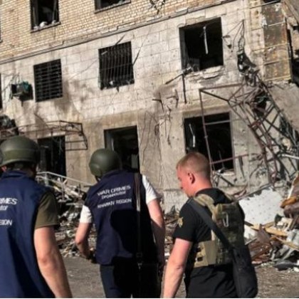 Русия нанесе въздушен удар по Харков В резултат на обстрела половината