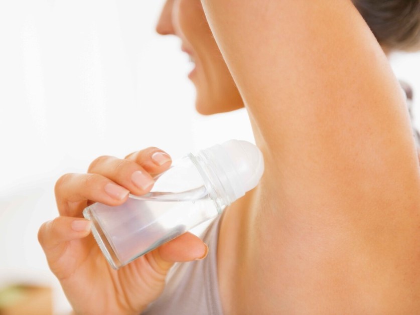 Без миризма или бавно убиване: какво казва науката за дезодорантите за цялото тяло