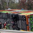 Автобус катастрофира в Германия, 16 души са ранени