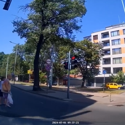 Неправилно пресичане на булевард Македония в Пловдив потресе шофьор в