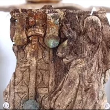 Археолозите са открили значима религиозна реликва украсена с християнски мотиви