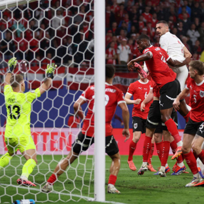 Турция победи Австрия с 2 1 в последния осминафинален мач на