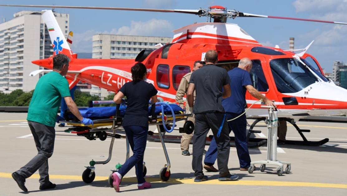 Вдигнаха медицинския хеликоптер за пострадала жена