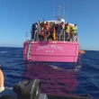 Хуманитарен кораб на Банкси е задържан от властите в Италия