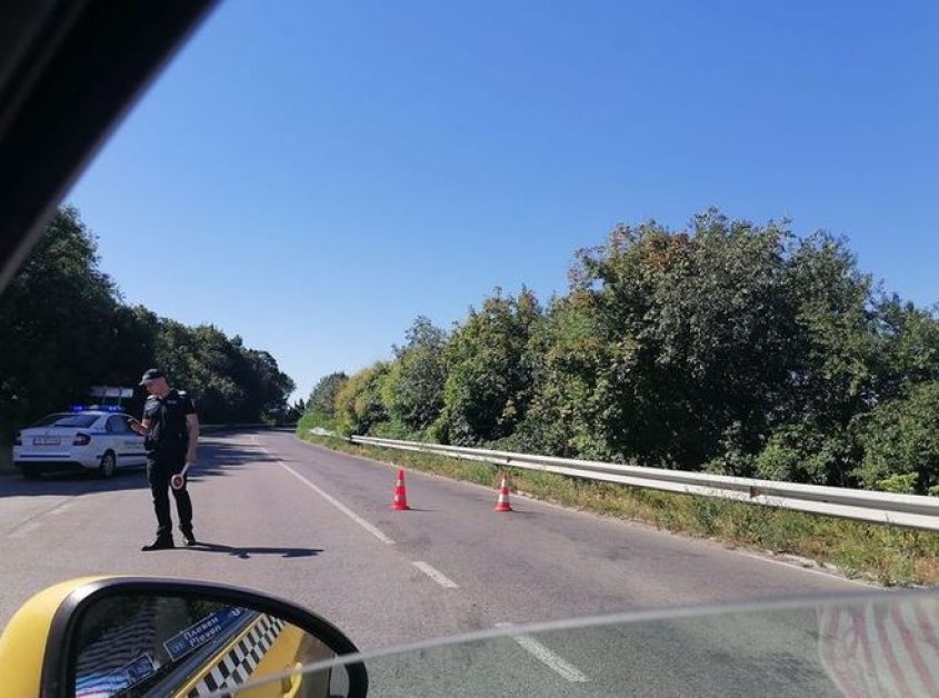Катастрофа блокира ключов път, използва се обход СНИМКА