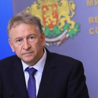Бившият министър на здравеопазването Стойчо Кацаров е бил в конфликт