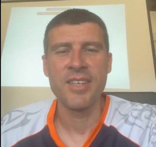 Михайлов показа на ВИДЕО хамбара, в който се твърди, че са заключвани депутати